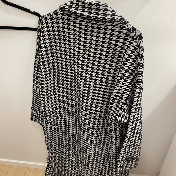 Black tape Size M Houndstooth over coat - Picture 5 of 5